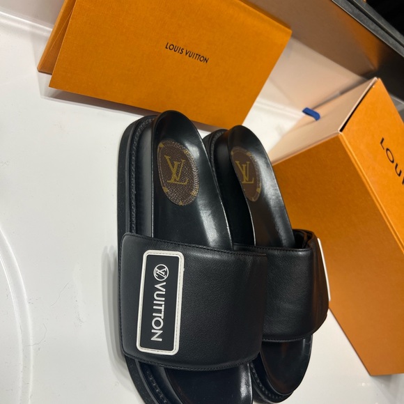 Sunset Flat Comfort Mule. Only worn once. Bought in 2021. - Picture 4 of 5